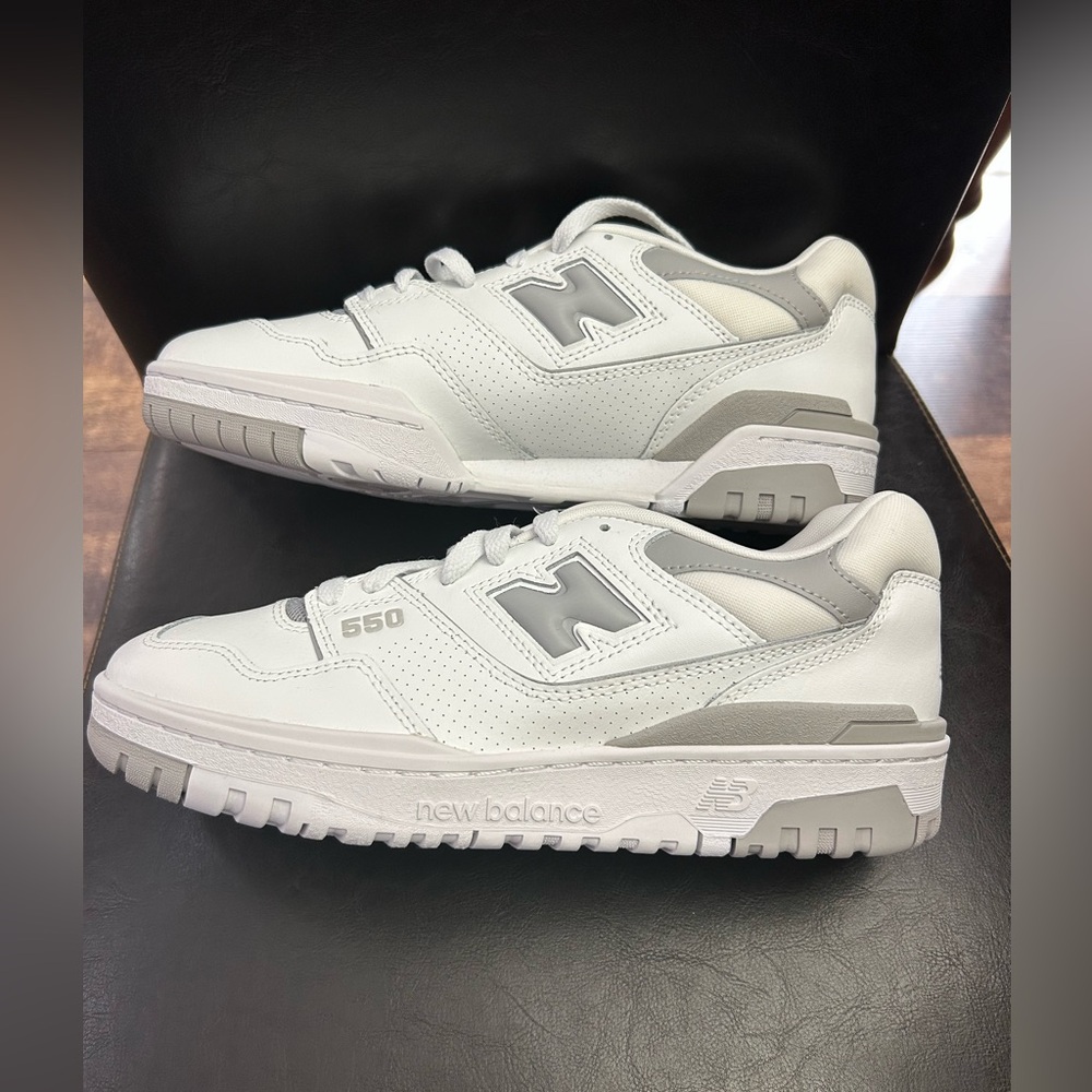 New Balance Womans 550 White and Light Gray Sneakers 9.5